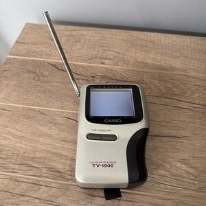 Vintage Casio LCD Color Television TV-1900 Portable Pocket TV / Monitor UHF/ VHF